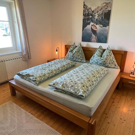Traumhaft Grosse Ferienwohnung Naehe Attersee Санкт-Георген-им-Аттергау Экстерьер фото