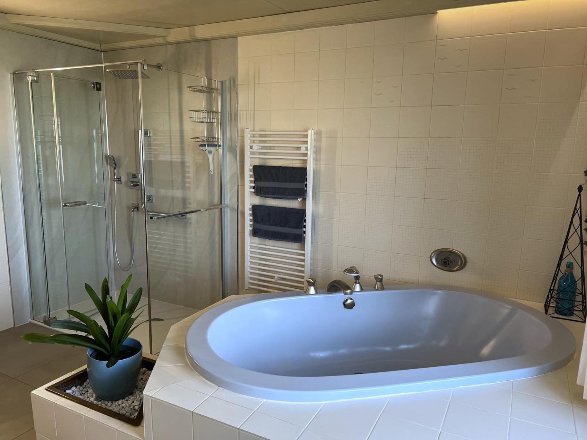 Traumhaft Grosse Ferienwohnung Naehe Attersee Санкт-Георген-им-Аттергау Экстерьер фото
